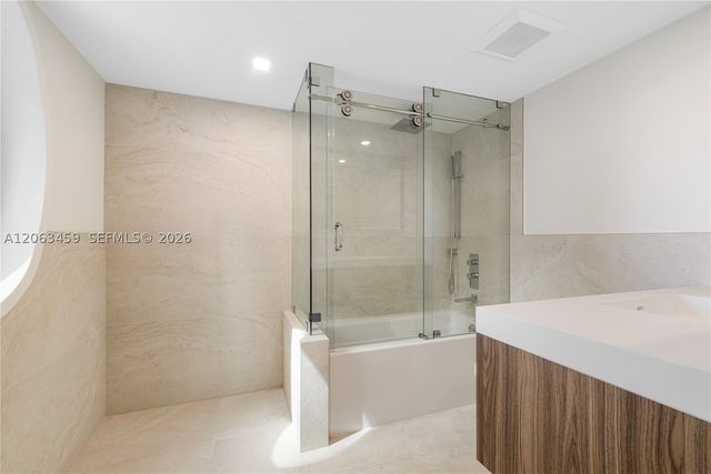 10155 Collins Ave 202, Bal Harbour, FL 33154