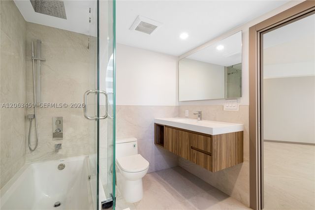 10155 Collins Ave 202, Bal Harbour, FL 33154