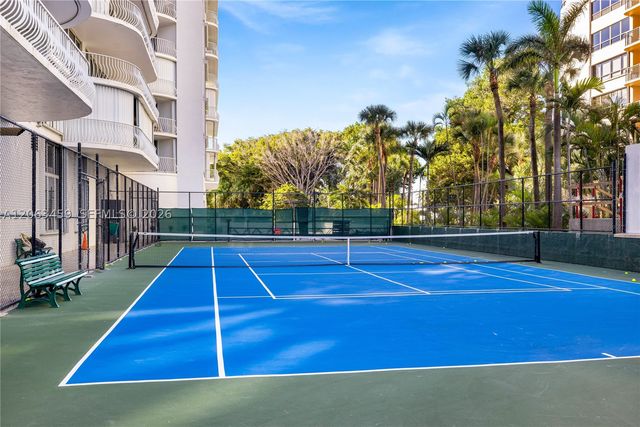 10155 Collins Ave 202, Bal Harbour, FL 33154