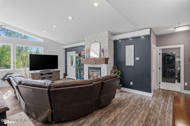 3061 W Wintergreen Drive, Wasilla, AK 99654