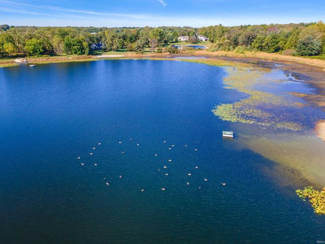 4085 E Oldfield Drive, Leesburg, IN 46538