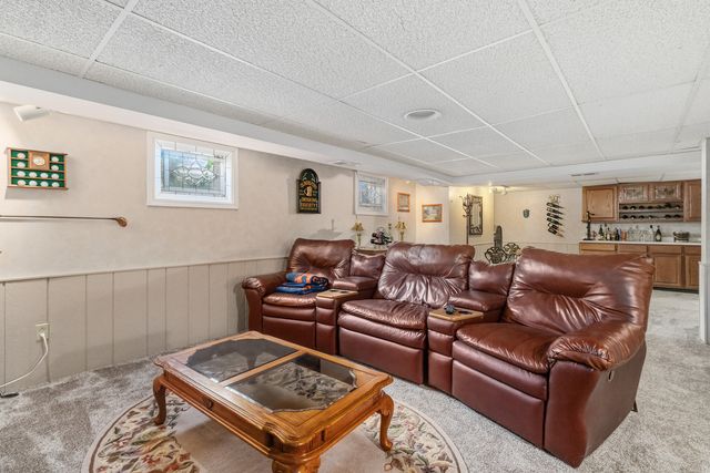 901 Saint Andrews Way, Frankfort, IL 60423