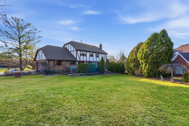 901 Saint Andrews Way, Frankfort, IL 60423