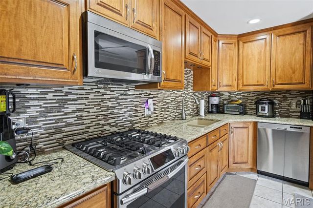 208 Brentmoor Drive, Belleville, IL 62223
