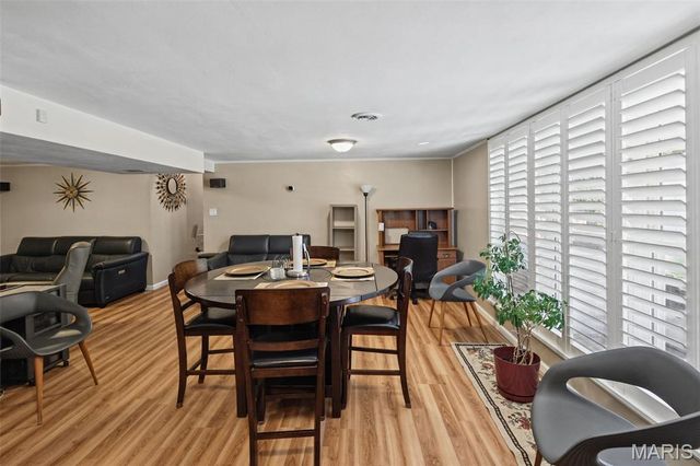 208 Brentmoor Drive, Belleville, IL 62223