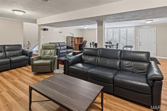 208 Brentmoor Drive, Belleville, IL 62223
