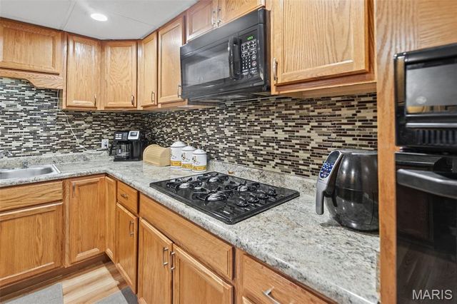 208 Brentmoor Drive, Belleville, IL 62223