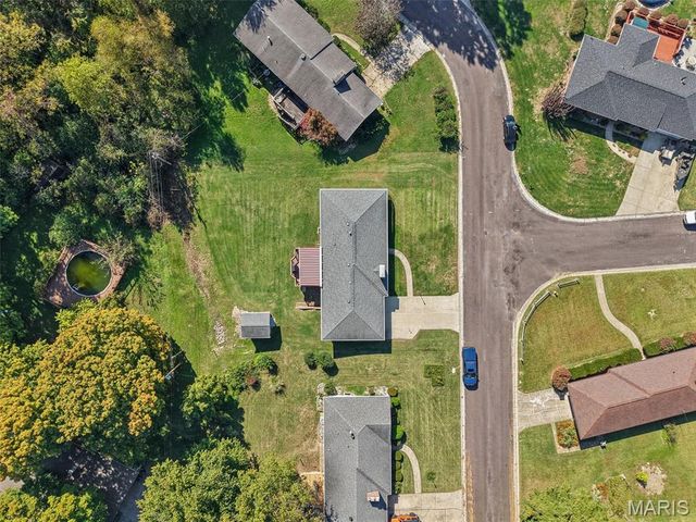 208 Brentmoor Drive, Belleville, IL 62223
