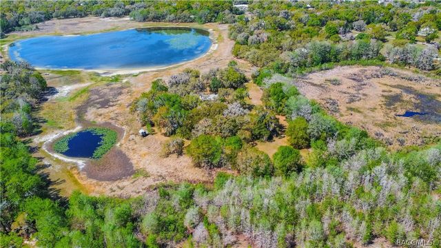 8050 S Baker Avenue, Floral City, FL 34436