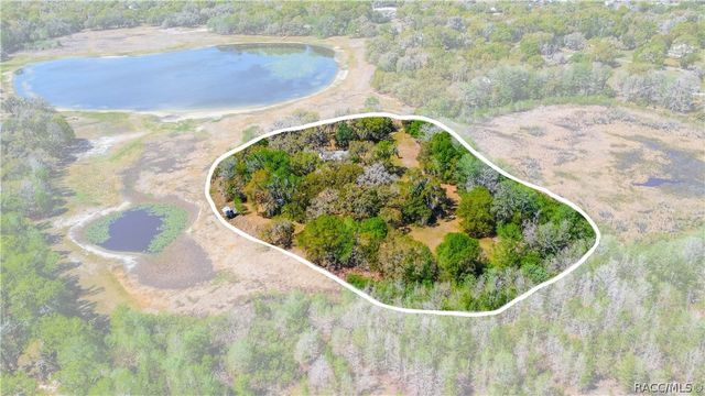 8050 S Baker Avenue, Floral City, FL 34436