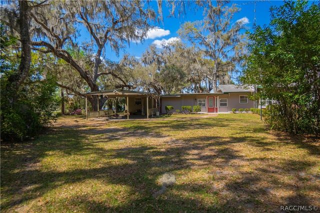 8050 S Baker Avenue, Floral City, FL 34436