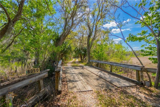 8050 S Baker Avenue, Floral City, FL 34436