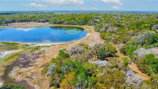 8050 S Baker Avenue, Floral City, FL 34436