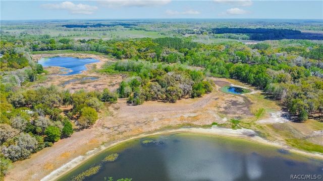 8050 S Baker Avenue, Floral City, FL 34436