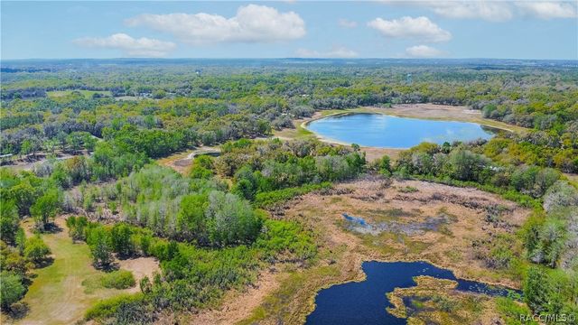 8050 S Baker Avenue, Floral City, FL 34436