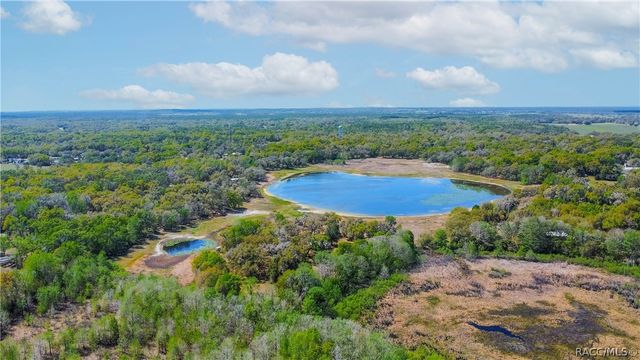 8050 S Baker Avenue, Floral City, FL 34436