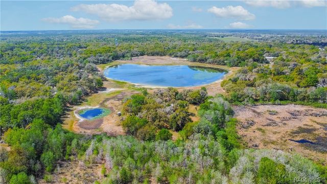 8050 S Baker Avenue, Floral City, FL 34436