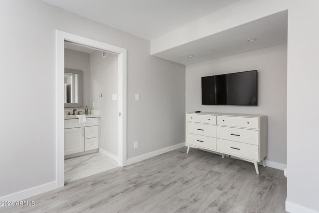 4301 N 78TH Street, Scottsdale, AZ 85251