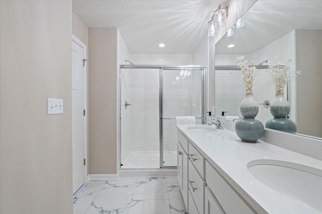 6733 Jorgensen Avenue S, Cottage Grove, MN 55016