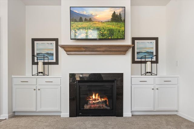 6733 Jorgensen Avenue S, Cottage Grove, MN 55016