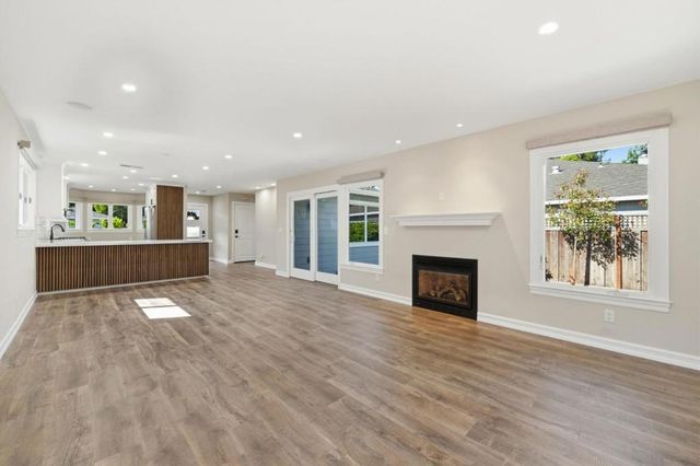 2125 Howard, San Carlos, CA 94070
