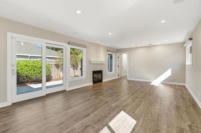 2125 Howard, San Carlos, CA 94070
