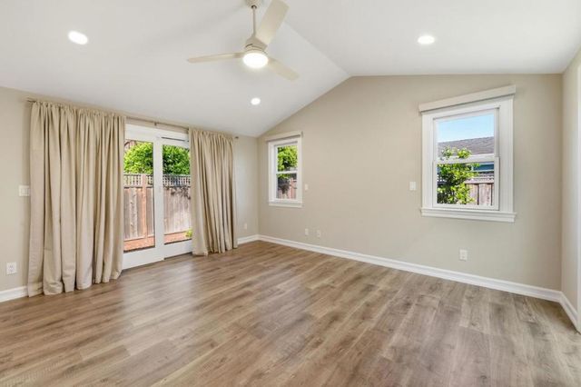 2125 Howard, San Carlos, CA 94070
