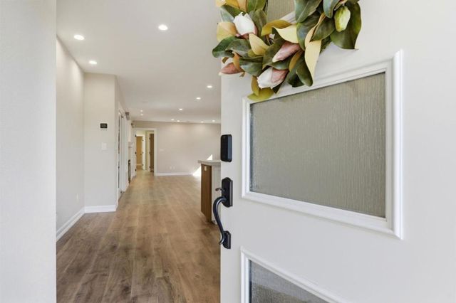 2125 Howard, San Carlos, CA 94070