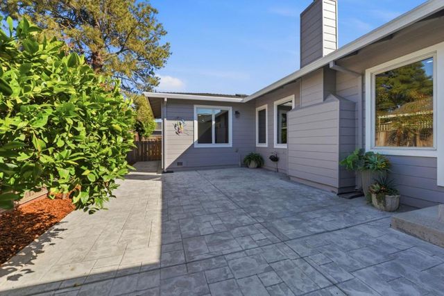 2125 Howard, San Carlos, CA 94070