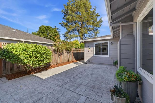 2125 Howard, San Carlos, CA 94070