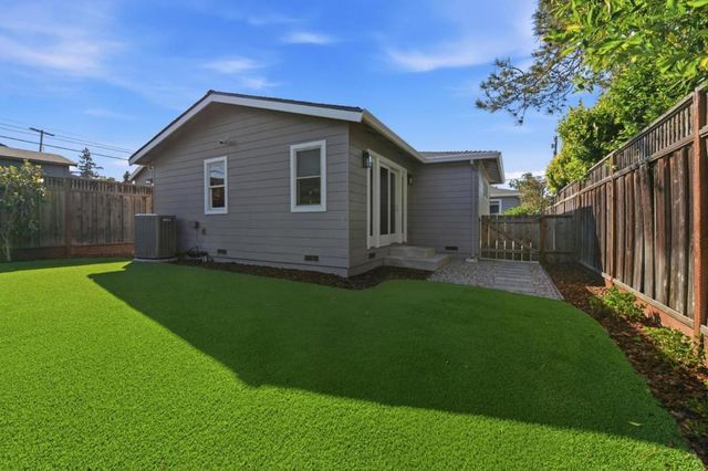 2125 Howard, San Carlos, CA 94070