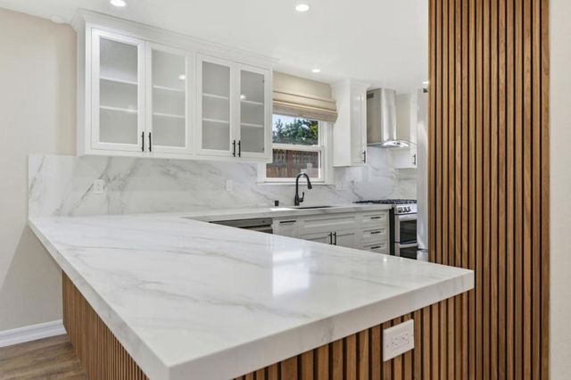 2125 Howard, San Carlos, CA 94070
