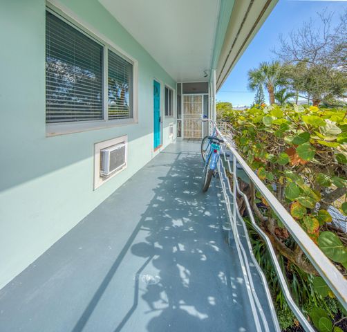 101 S Palmway Unit 11, Lake Worth Beach, FL 33460