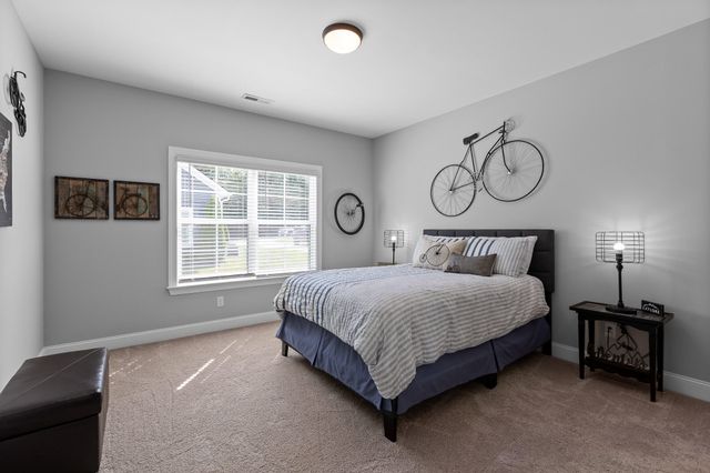 815 Wellstone Drive, Chattanooga, TN 37405