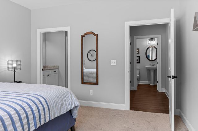 815 Wellstone Drive, Chattanooga, TN 37405