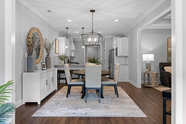 815 Wellstone Drive, Chattanooga, TN 37405