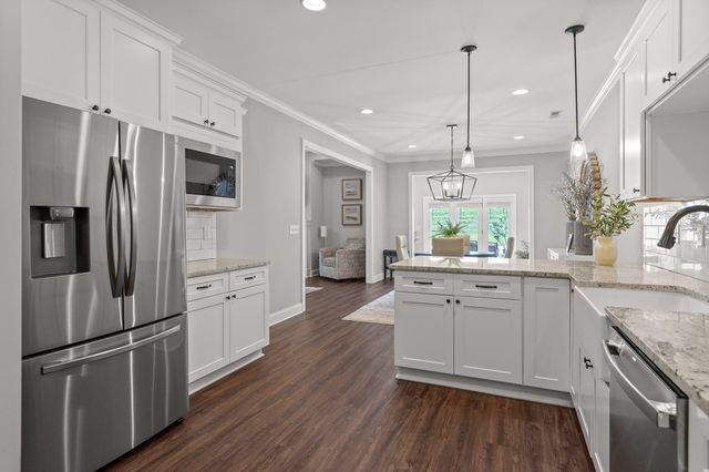 815 Wellstone Drive, Chattanooga, TN 37405