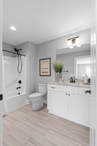 815 Wellstone Drive, Chattanooga, TN 37405