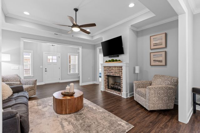 815 Wellstone Drive, Chattanooga, TN 37405