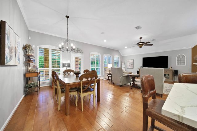 1833 Pembrook Circle, Conroe, TX 77301