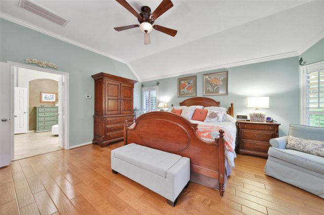 1833 Pembrook Circle, Conroe, TX 77301