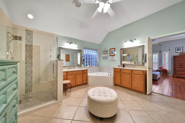 1833 Pembrook Circle, Conroe, TX 77301