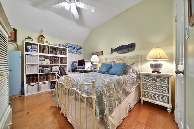 1833 Pembrook Circle, Conroe, TX 77301