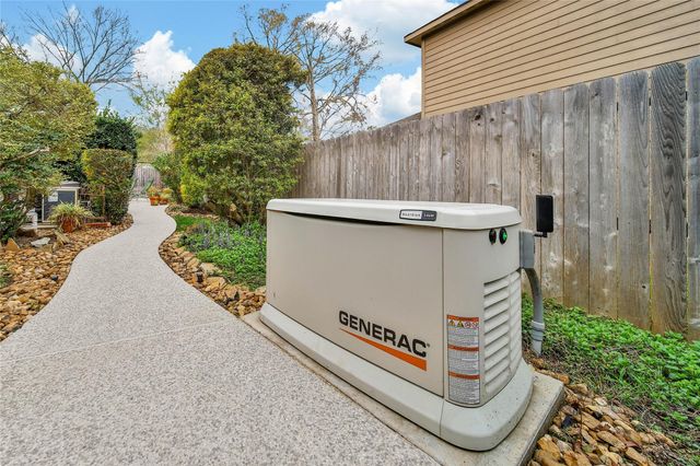 1833 Pembrook Circle, Conroe, TX 77301