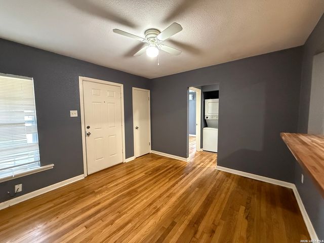 462 TRUDELL DR A, San Antonio, TX 78213