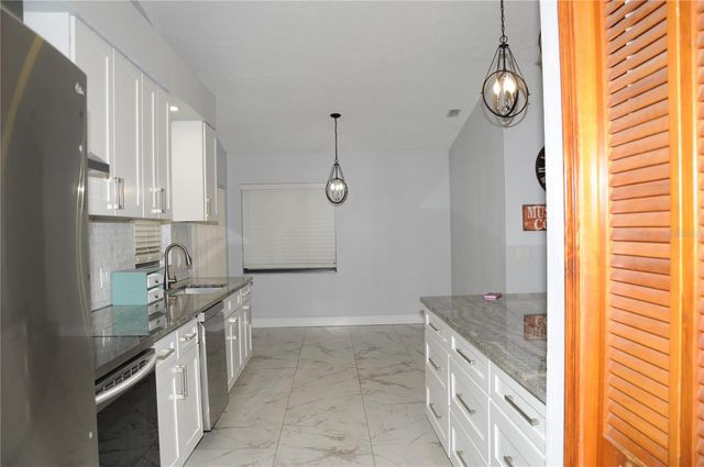 2106 WHITLOCK PLACE, Dover, FL 33527