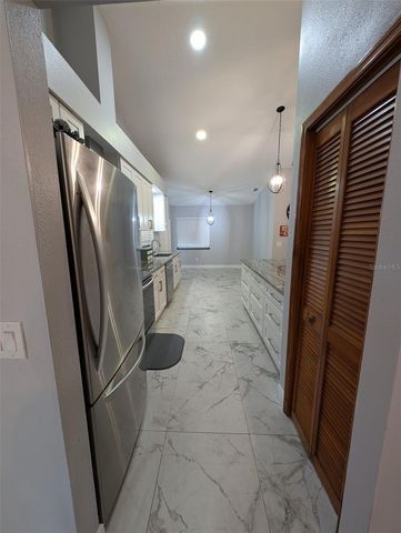 2106 WHITLOCK PLACE, Dover, FL 33527