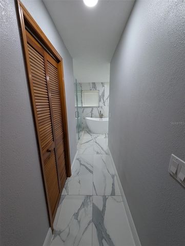 2106 WHITLOCK PLACE, Dover, FL 33527