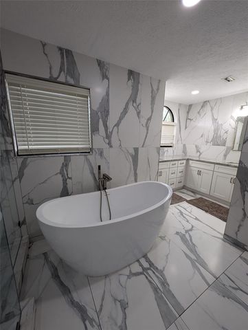 2106 WHITLOCK PLACE, Dover, FL 33527