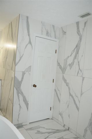 2106 WHITLOCK PLACE, Dover, FL 33527